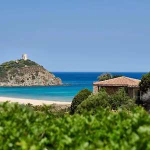 Üdülőközpont Baia Di Sardinia, Curio Collection By Hilton, Chia